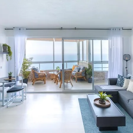 Apartment Blue Dream: Panoramic View On Heights Over The Sea
