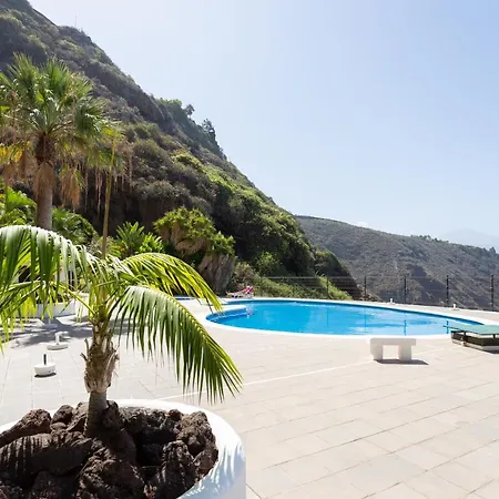 Apartment Blue Dream: Panoramic View On Heights Over The Sea